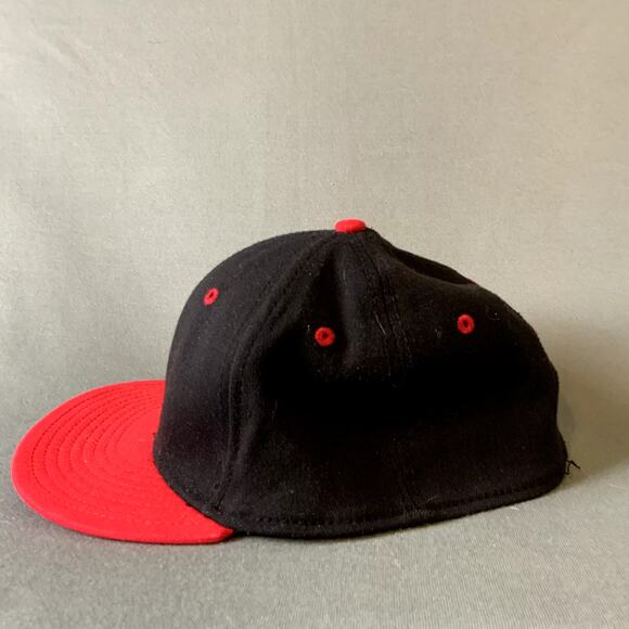 NEFF‎ Black & Red SnapBack Hat Wool Blend Size S/M - Picture 4 of 10